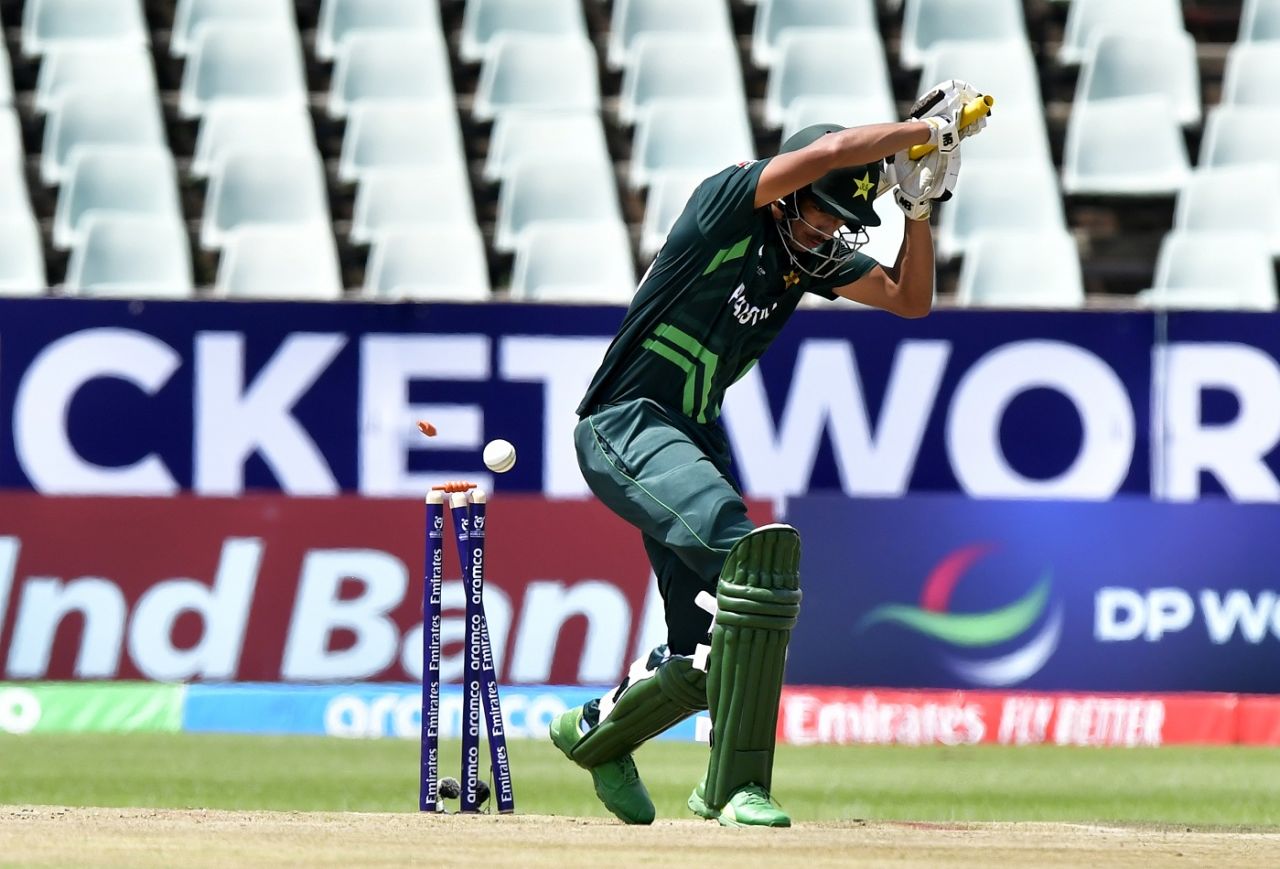 Shamyl Hussain loses his stumps to Rohanat Doullah Borson, Pakistan U-19 vs Bangladesh U-19, ICC Men's U-19 World Cup, Benoni, February 3, 2024