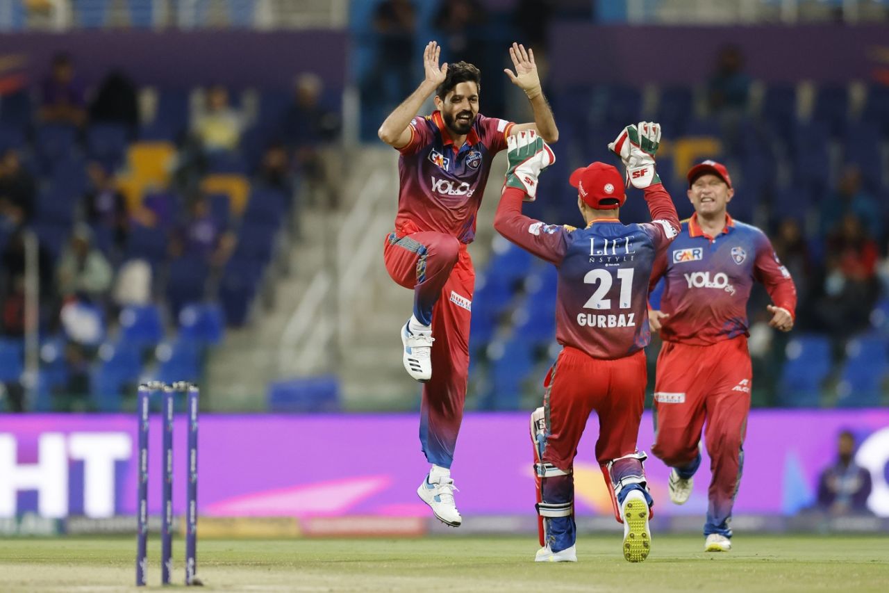 Akif Raja celebrates Joe Clarke's cricket, Abu Dhabi Knight Riders vs Dubai Capitals, ILT20 2024, Abu Dhabi, February 03, 2024,