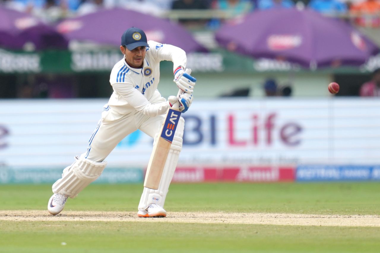 Shubman Gill pushes forward to defend, India vs England, 2nd Test, Visakhapatnam, 3rd day, February 4, 2024