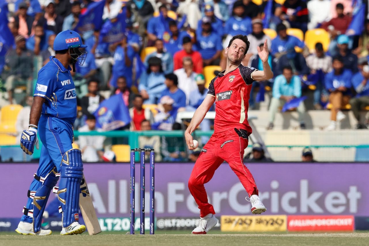 Nathan Sowter struck in his first over for Desert Vipers, MI Emirates vs Desert Vipers, ILT20 2024, Abu Dhabi, February 4, 2024