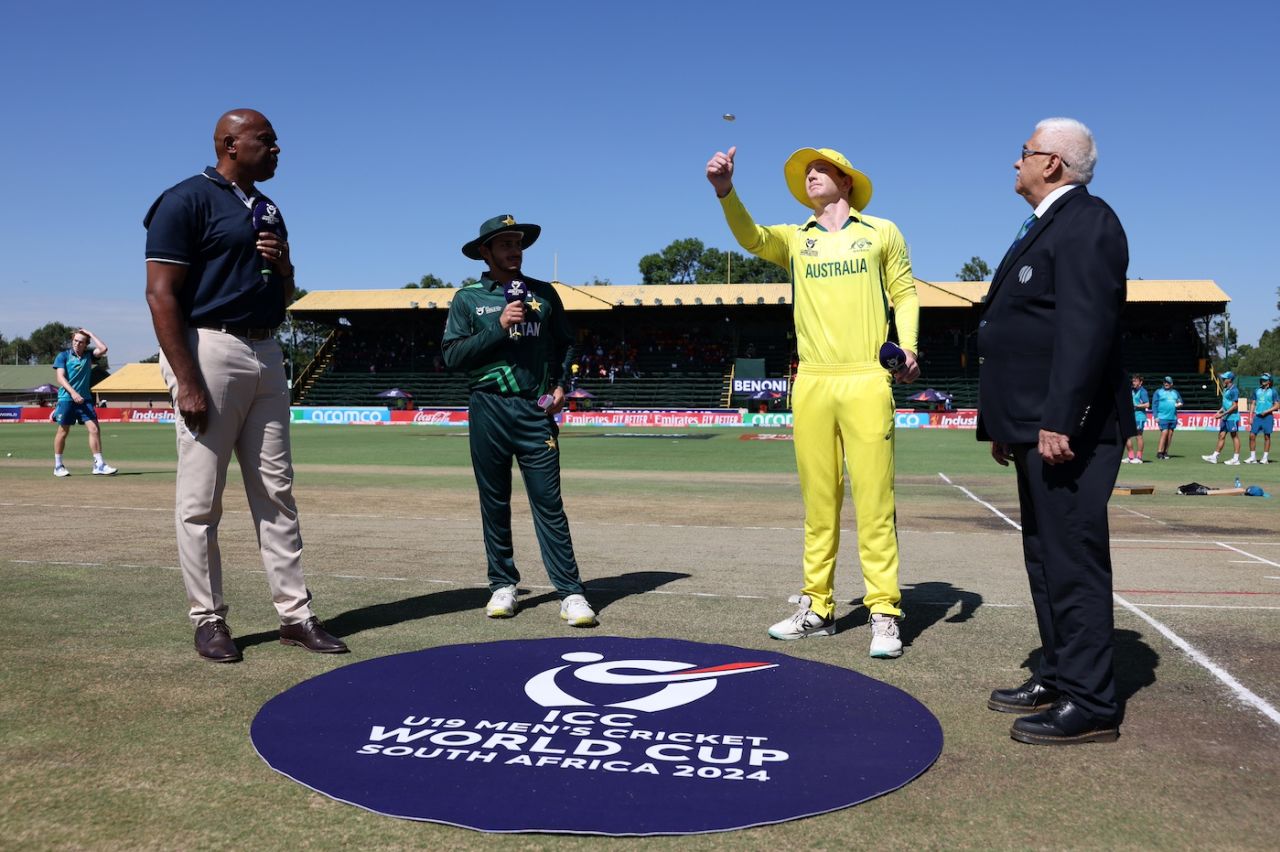 Hugh Weibgen spins the coin and Saad Baig calls at the semi-final toss, Pakistan vs Australia, Under-19 World Cup 2024, 2nd semi-final, Benoni, February 8, 2024