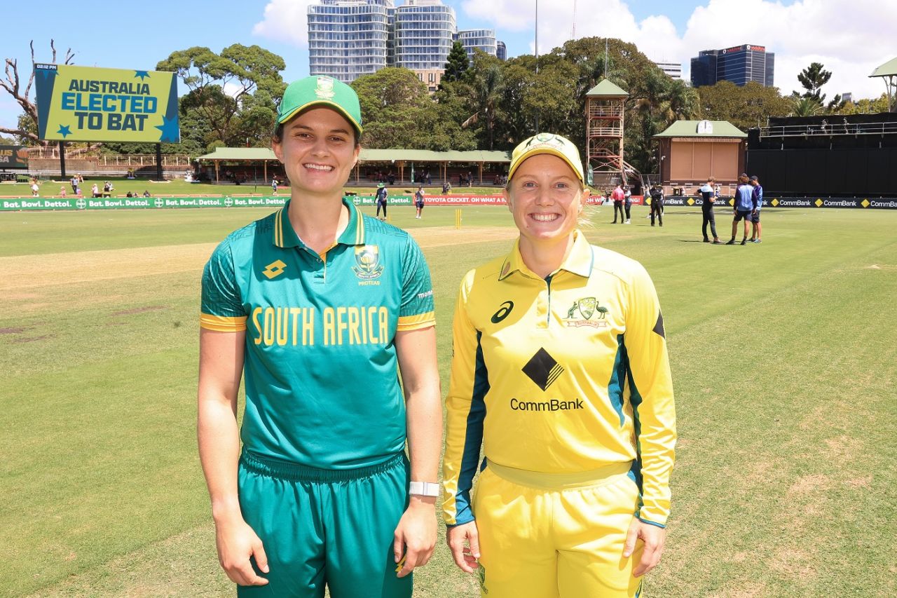 Laura Wolvaardt and Alyssa Healy are all smiles at the toss, Australia vs South Africa, 3rd ODI, North Sydney, February 10, 2024