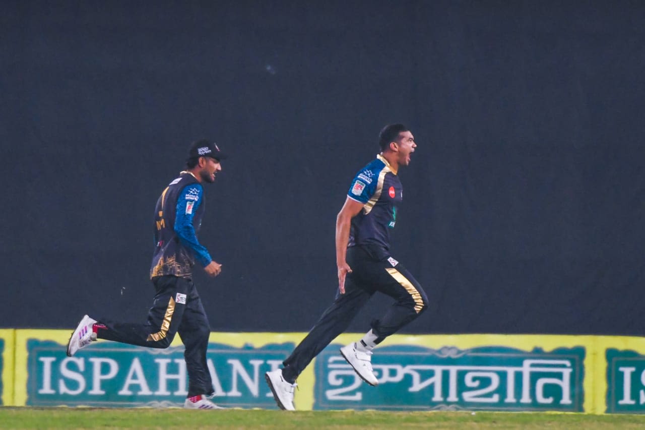 Taskin Ahmed made a couple of early breakthroughs, Durdanto Dhaka vs Fortune Barishal, BPL 2024, Dhaka, February 10, 2024