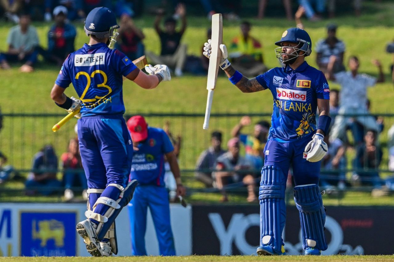 Sadeera Samarawickrama applauds for Kusal Mendis' half-century, Sri Lanka vs Afghanistan, 2nd ODI, Pallekele, February 11, 2024
