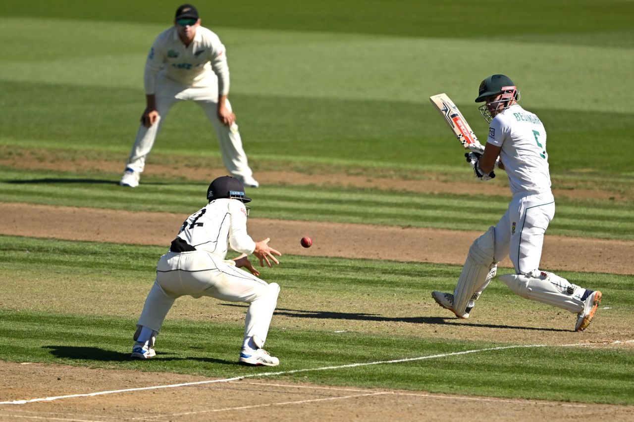 David Bedingham was caught by Will Young at short leg off his boot, New Zealand vs South Africa, 2nd Test, Hamilton, 1st day, February 13, 2024