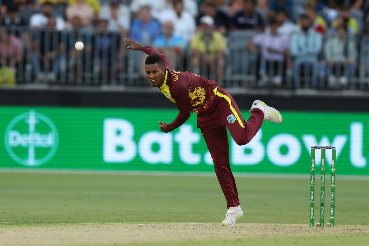 Akeal Hosein delivers over the wicket, Australia vs West Indies, 3rd T20I, Perth, February 13, 2024