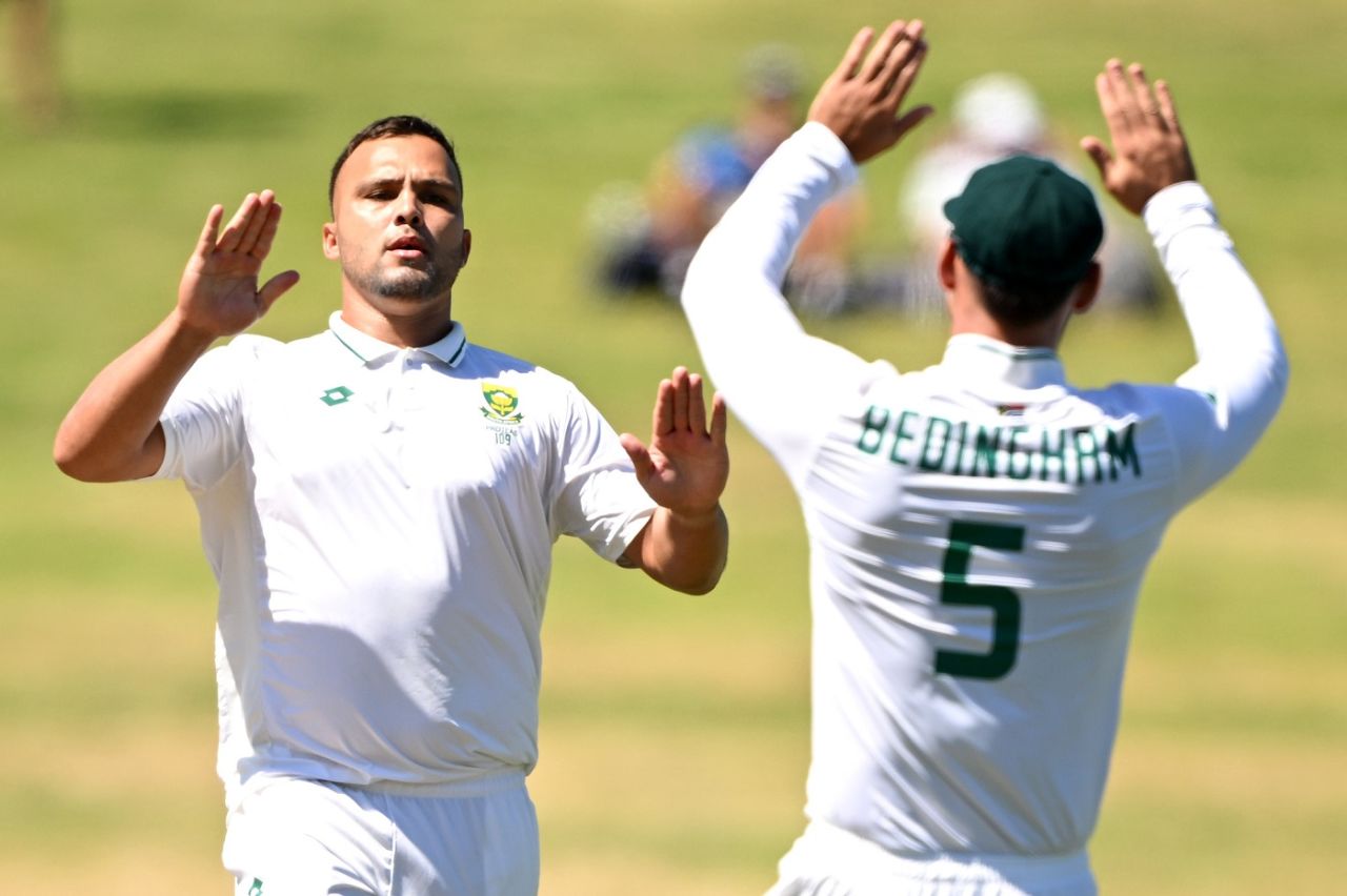 Dane Paterson removed Devon Conway for a duck, New Zealand vs South Africa, 2nd Test, Hamilton, 2nd day, February 14, 2024