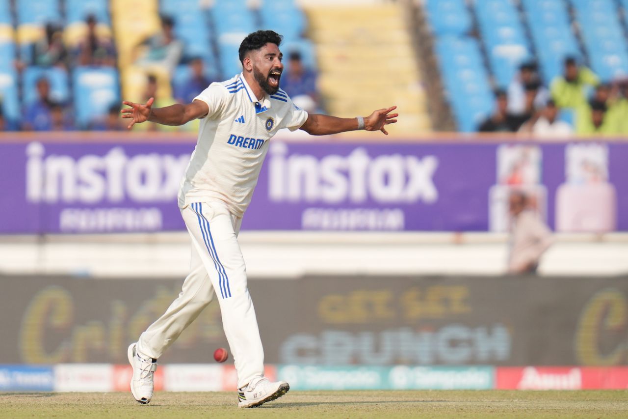 Mohammed Siraj appeals for an lbw, India vs England, 3rd Test, Rajkot, 2nd day, February 16, 2024
