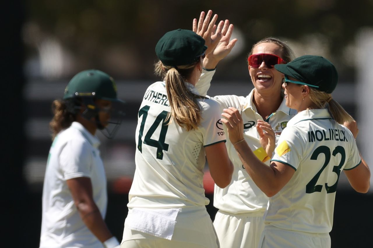 Ashleigh Gardner celebrates the wicket of Nadine de Klerk, Australia vs South Africa, Only Women's Test, WACA Ground, Perth, February 17, 2024