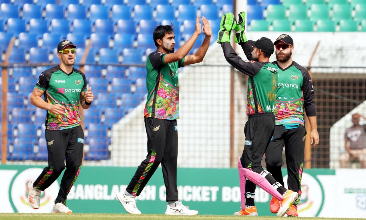 Tanzim Hasan Sakib struck twice in the powerplay, Fortune Barishal vs Sylhet Strikers, BPL 2024, Chattogram, February 17, 2024