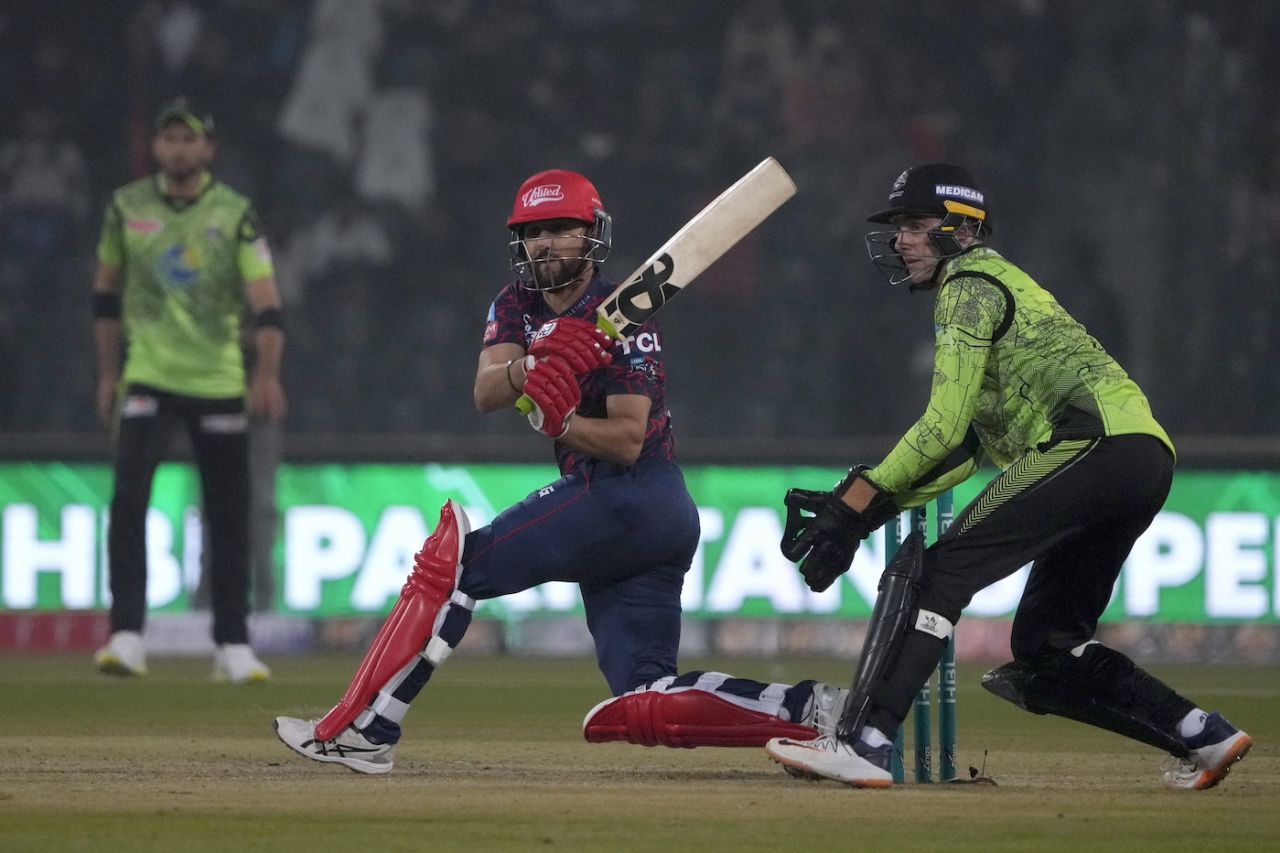 Agha Salman's unbeaten half-century saw Islamabad United through , Lahore Qalandars vs Islamabad United, PSL 2024, Lahore, February 17, 2024