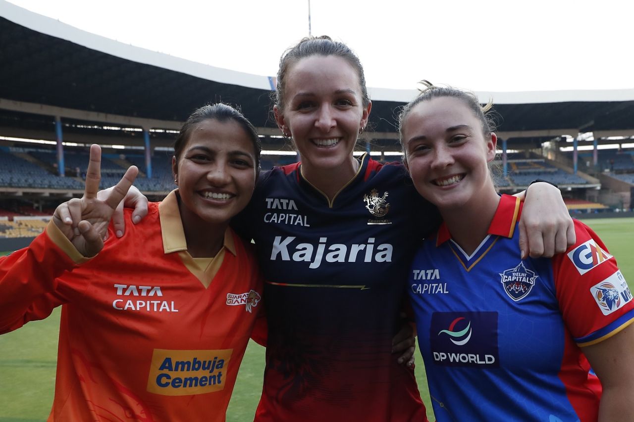 Sneh Rana, Kate Cross and Alice Capsey share a light moment, WPL, Bengaluru, February 21, 2024