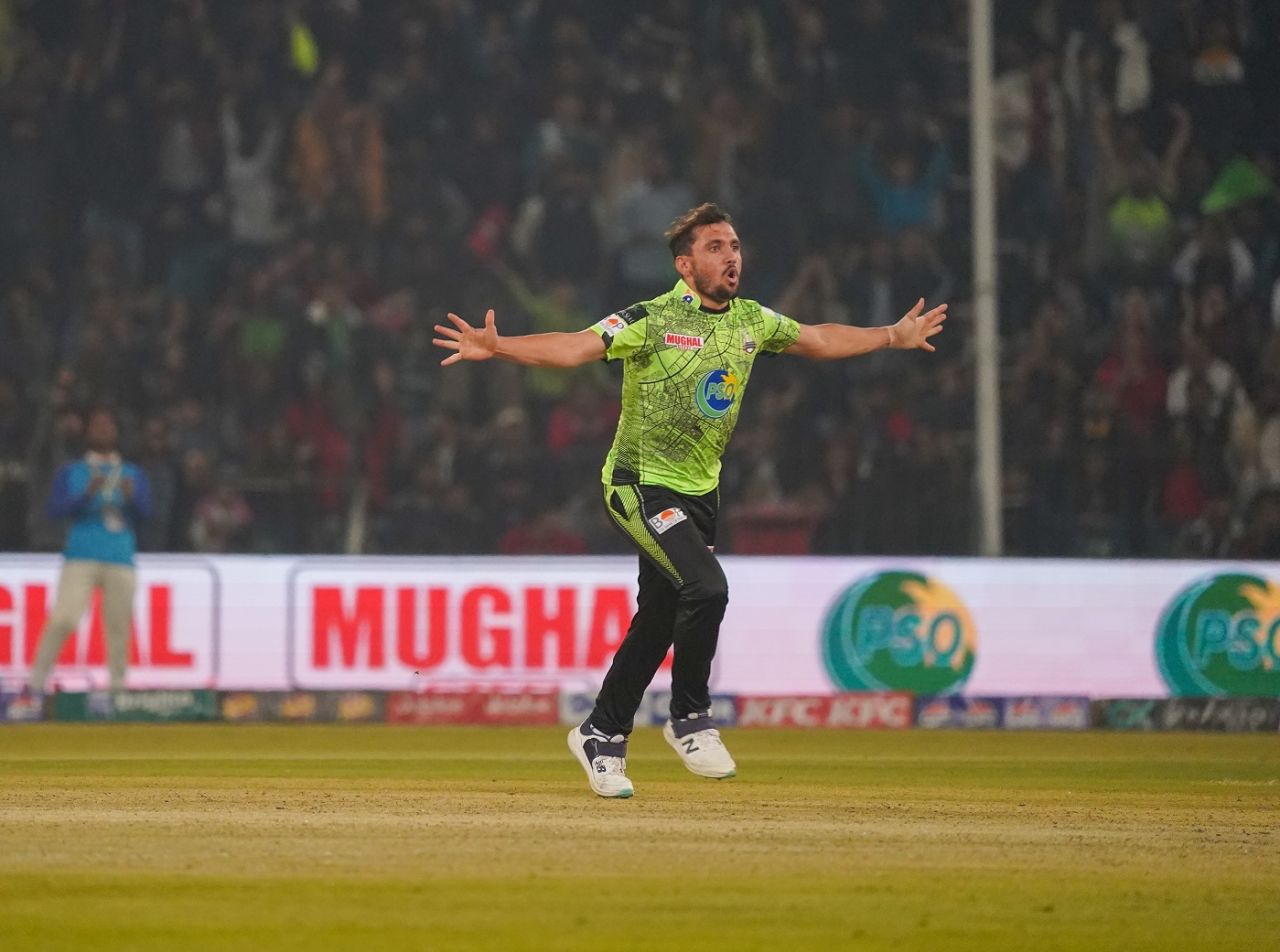 Zaman Khan celebrates the wicket of Mohammad Nawaz, Lahore Qalandars vs Karachi Kings, PSL, Lahore, February 24, 2024