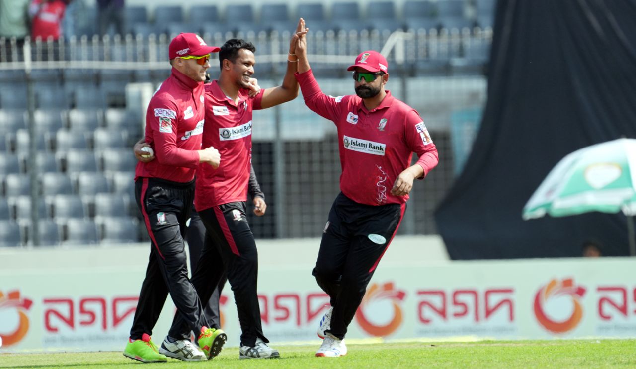 Mohammad Saifuddin, David Miller and Tamim Iqbal celebrate a wicket, Chattogram Challengers vs Fortune Barishal, BPL 2024, February 26, 2024