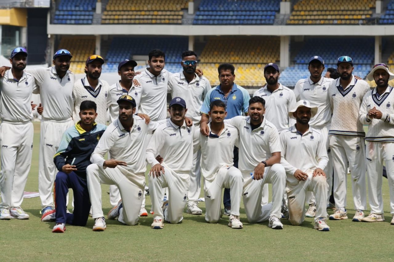 The Madhya Pradesh team poses after making the semi-finals, Madhya Pradesh vs Andhra, Ranji Trophy 2024, 4th quarter-final, Indore, 4th day, February 26, 2024