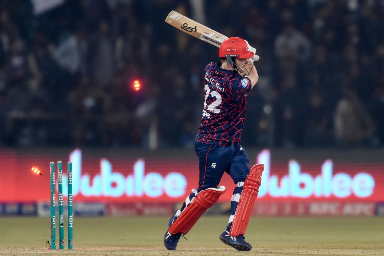 Jordan Cox was cleaned up by Luke Wood in the powerplay, Islamabad United vs Peshawar Zalmi, PSL 2024, Lahore, February 26, 2024