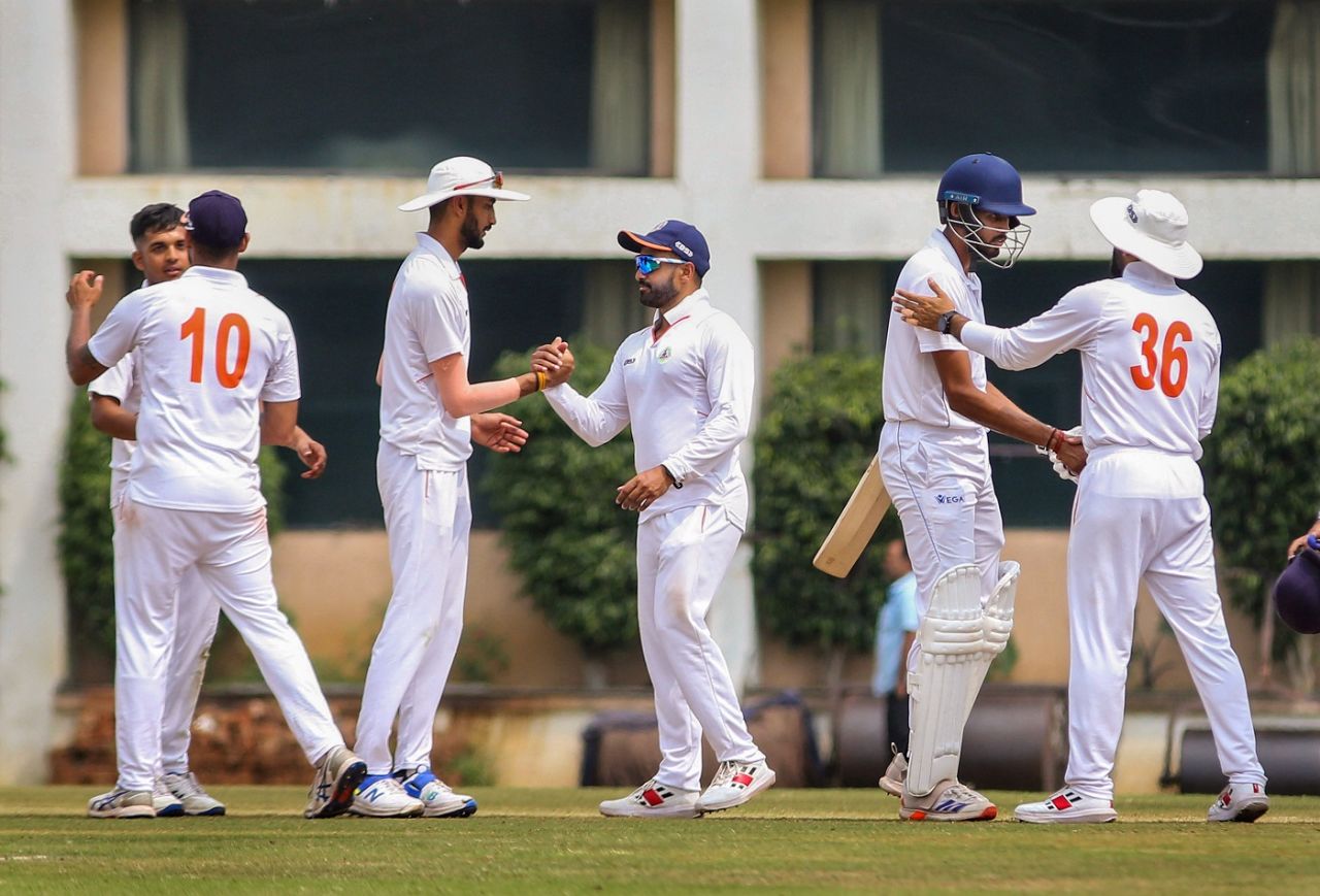 Vidarbha KO'd Karnataka and qualified for the Ranji Trophy semi-finals, Vidarbha vs Karnataka, Ranji Trophy 2023-24, 5th day, February 27, 2024