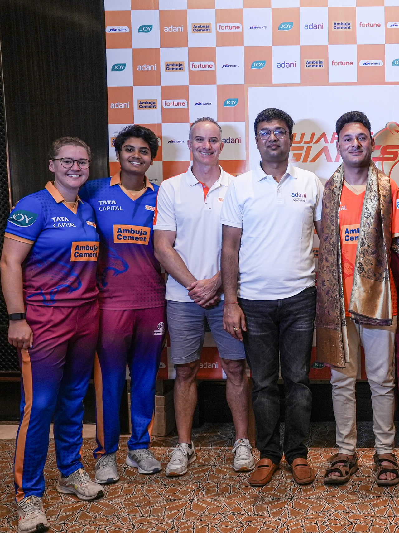 J&K para cricket captain Amir Hussain meets Kathryn Bryce, Meghna Singh, Michael Klinger and Gujarat Giants CBO Sanjay Adesara, Bengaluru, March 3, 2024