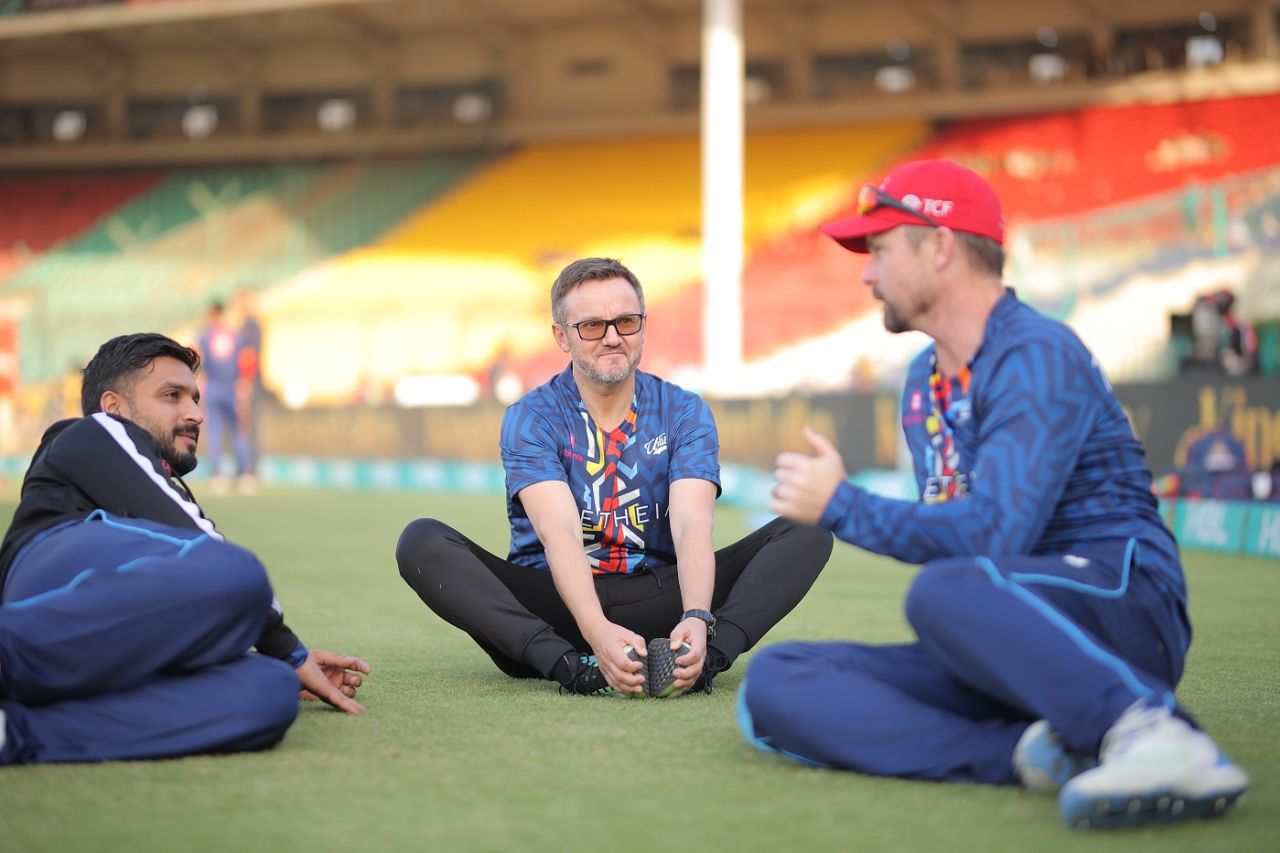 Mike Hesson has a chat with his wards, PSL 2024, March 9, 2024