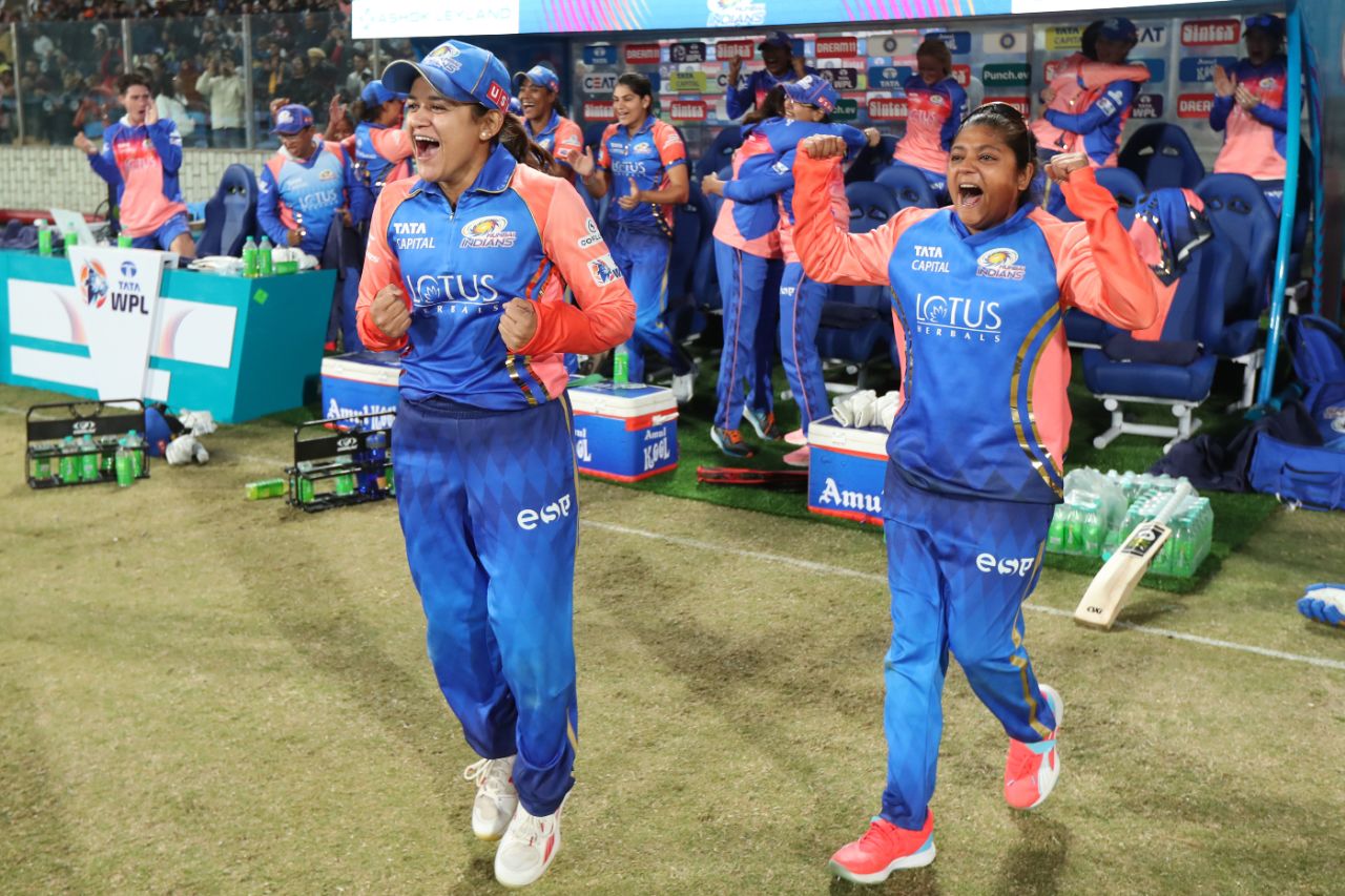 The Mumbai Indians dugout explodes in joy as Harmanpreet Kaur and Amelia Kerr complete a heist, Gujarat Giants vs Mumbai Indians, WPL, Delhi, March 9, 2024