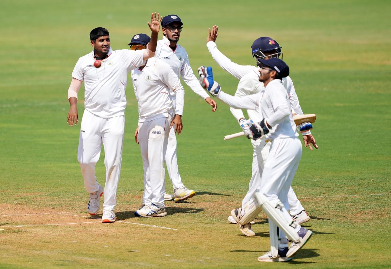 Yash Thakur dismissed Tanush Kotian and Shams Mulani, Mumbai vs Vidarbha, Ranji Trophy 2023-24 final, Mumbai, March 10, 2024