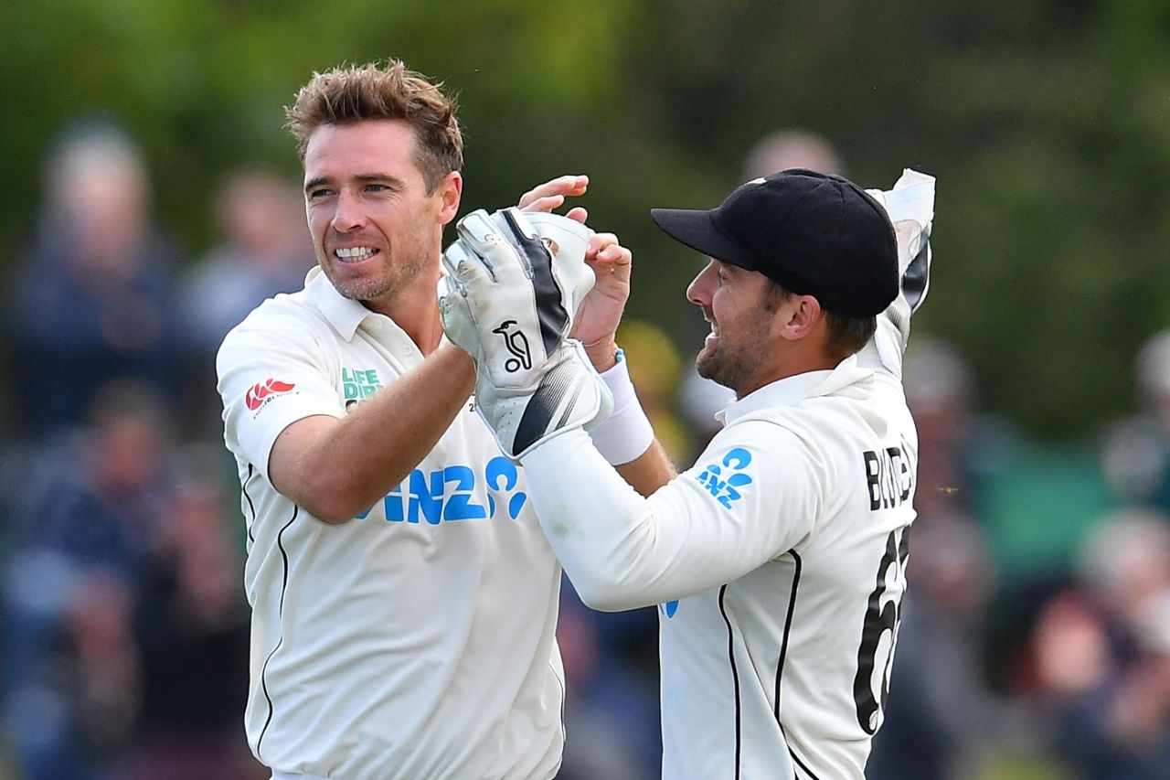 Tim Southee and Tom Blundell celebrate Travis Head's wicket, New Zealand vs Australia, 2nd Test, 4th day, Christchurch, March 11, 2024