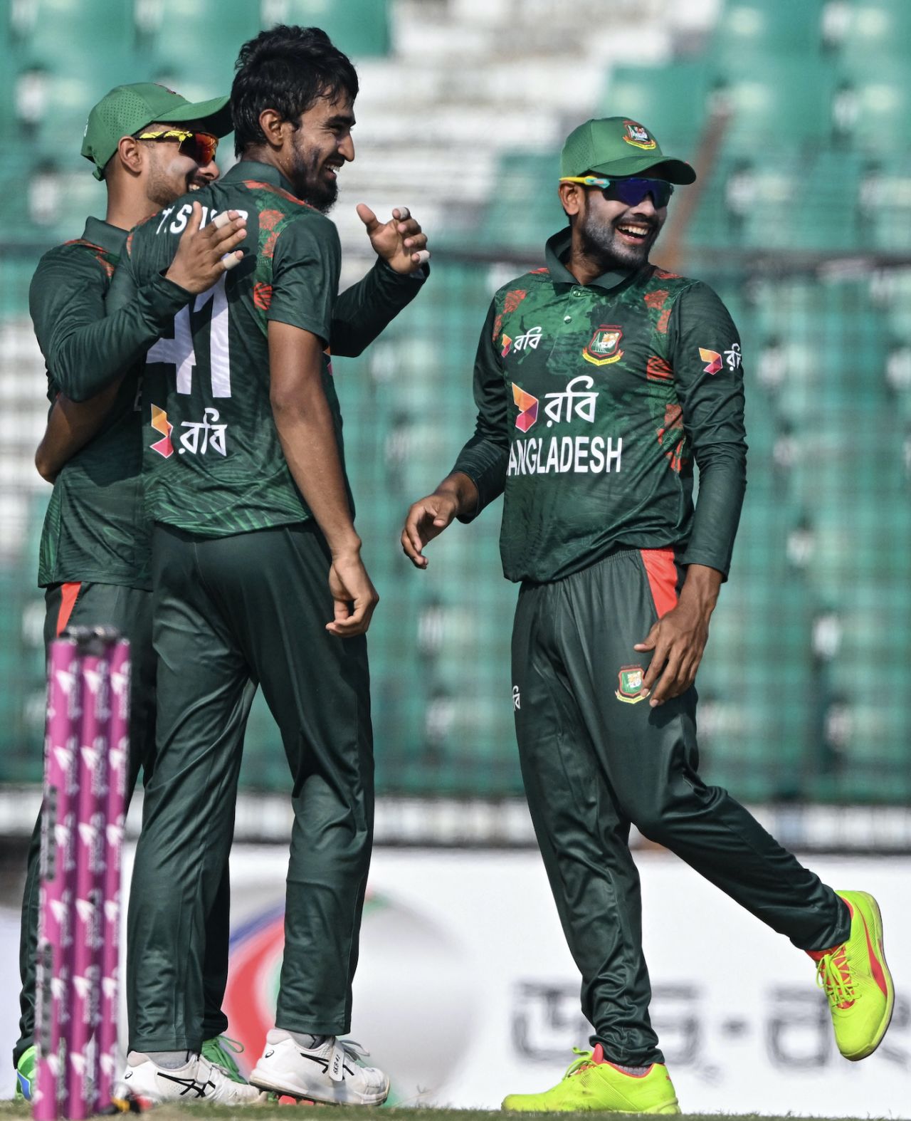 Tanzim Hasan Sakib and Mehidy Hasan Miraz gave Bangladesh reasons to celebrate in the middle overs, Bangladesh vs Sri Lanka, 1st ODI, Chattogram, March 13, 2024