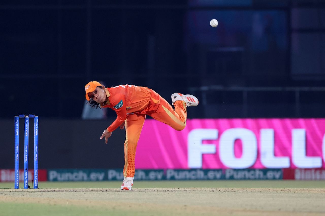 Tanuja Kanwar struck early in the chase, Delhi Capitals vs Gujarat Giants, WPL 2024, Delhi, March 13, 2024