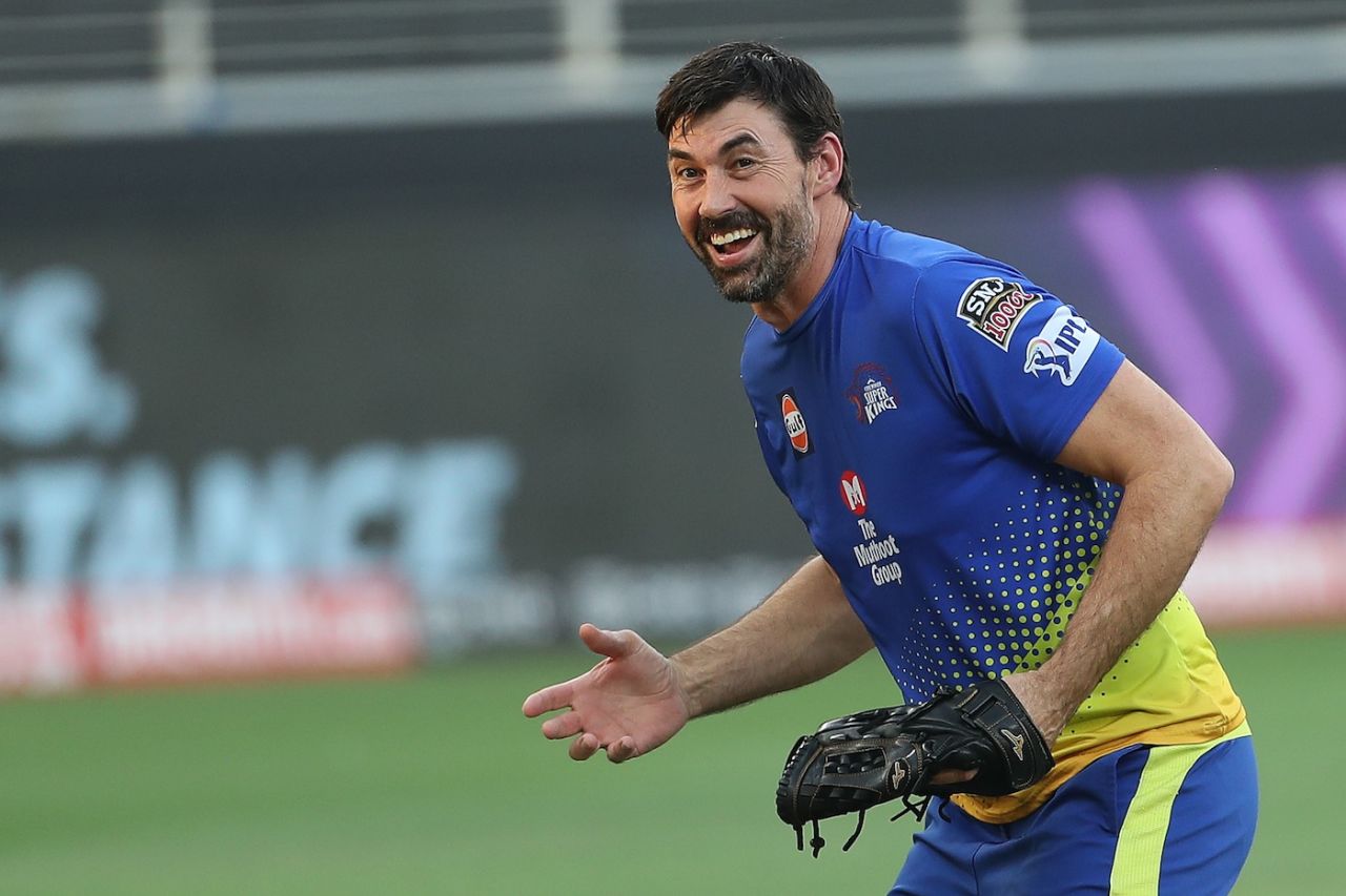 Chennai Super Kings head coach Stephen Fleming in the field ahead of the match, Sunrisers Hyderabad vs Chennai Super Kings, IPL 2020, Dubai, October 13, 2020