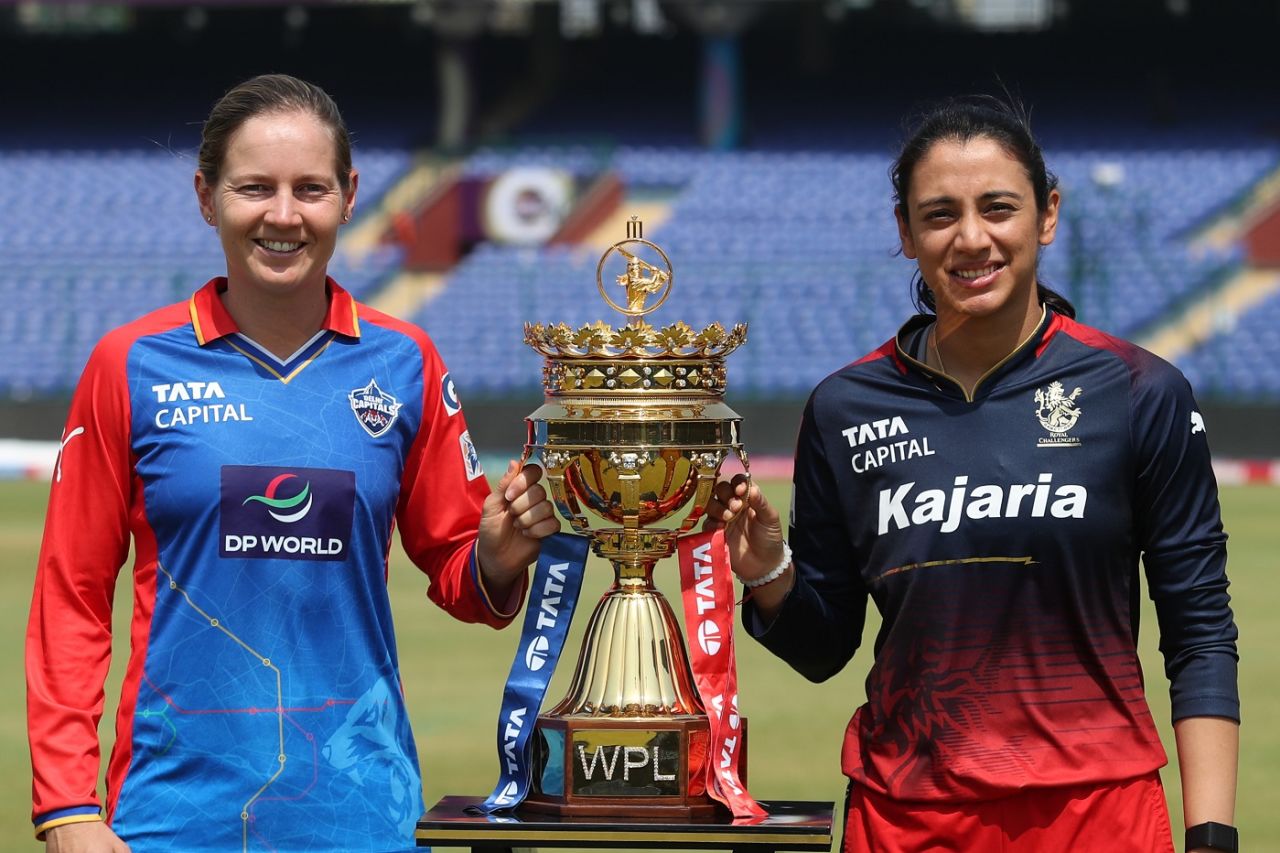 Meg Lanning and Smriti Mandhana pose with the WPL trophy ahead of the final, Delhi Capitals vs Royal Challengers Bangalore, WPL, Final, March 16, 2024