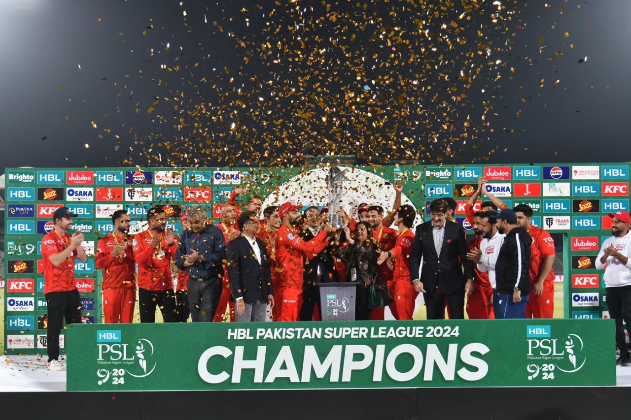 Shadab Khan collects the PSL trophy, Islamabad United vs Multan Sultans, PSL, final, Karachi, March 18, 2024