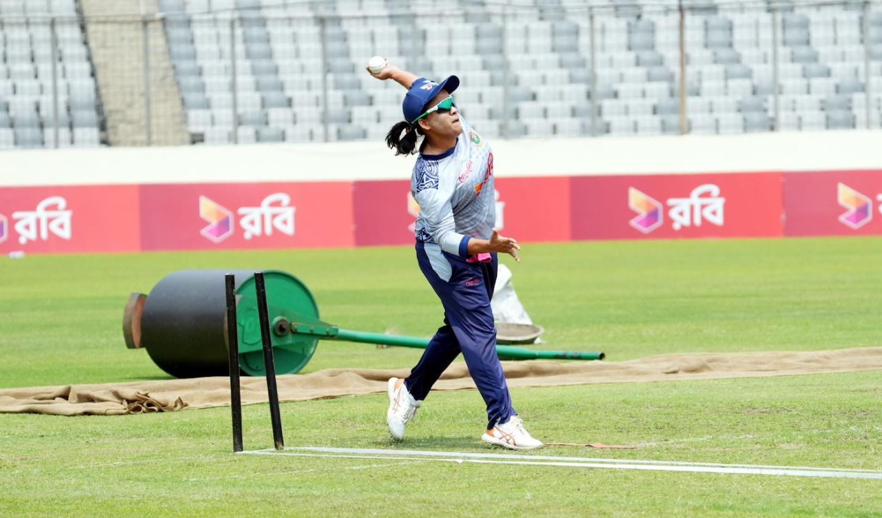 Nahida Akter has a bowl during a training session, Dhaka, March 23, 2024