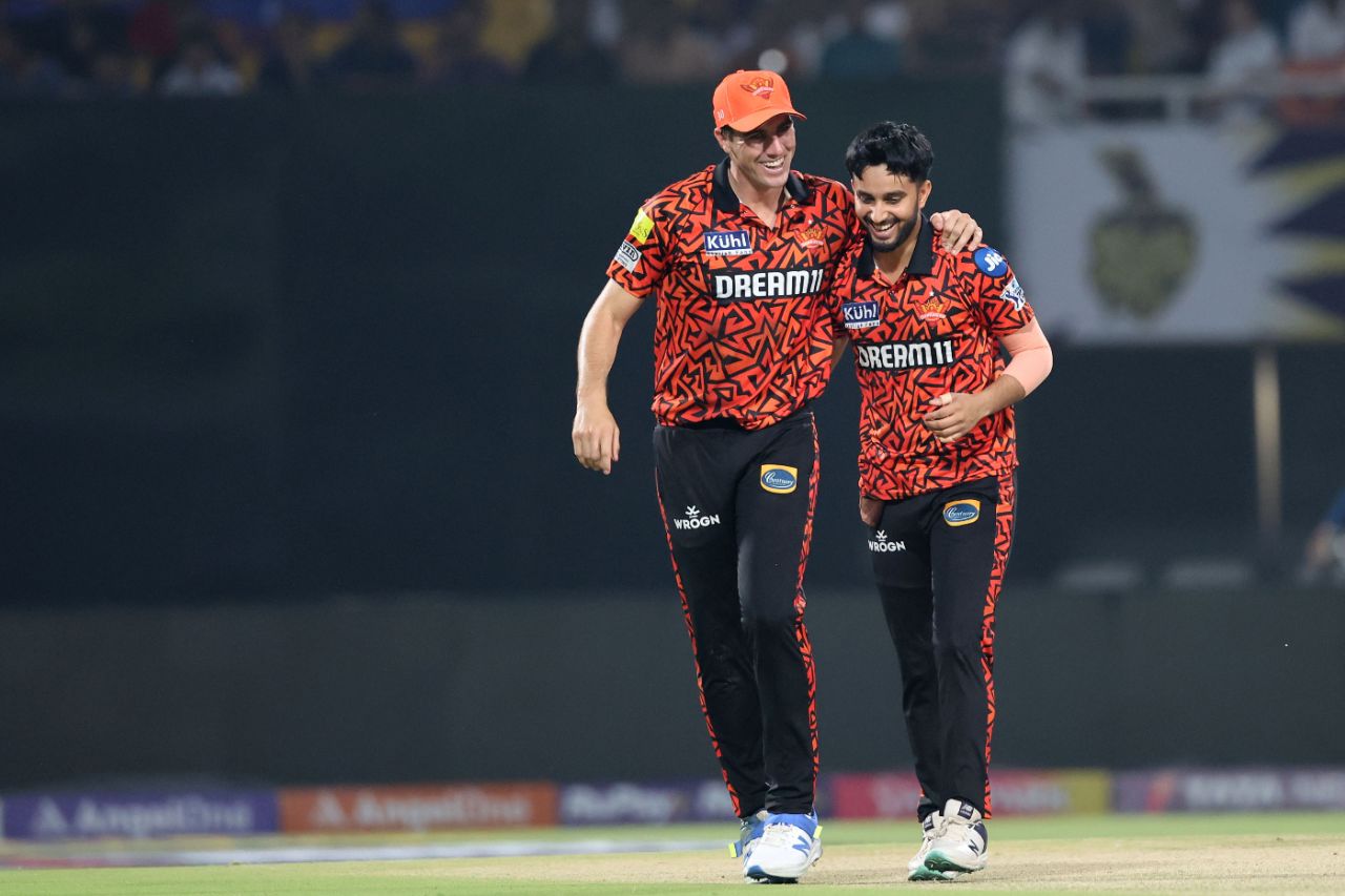 Mayank Markande gets a pat on the back from his captain Pat Cummins after accounting for Nitish Rana, Kolkata Knight Riders vs Sunrisers Hyderabad, IPL 2024, Kolkata, March 23, 2024