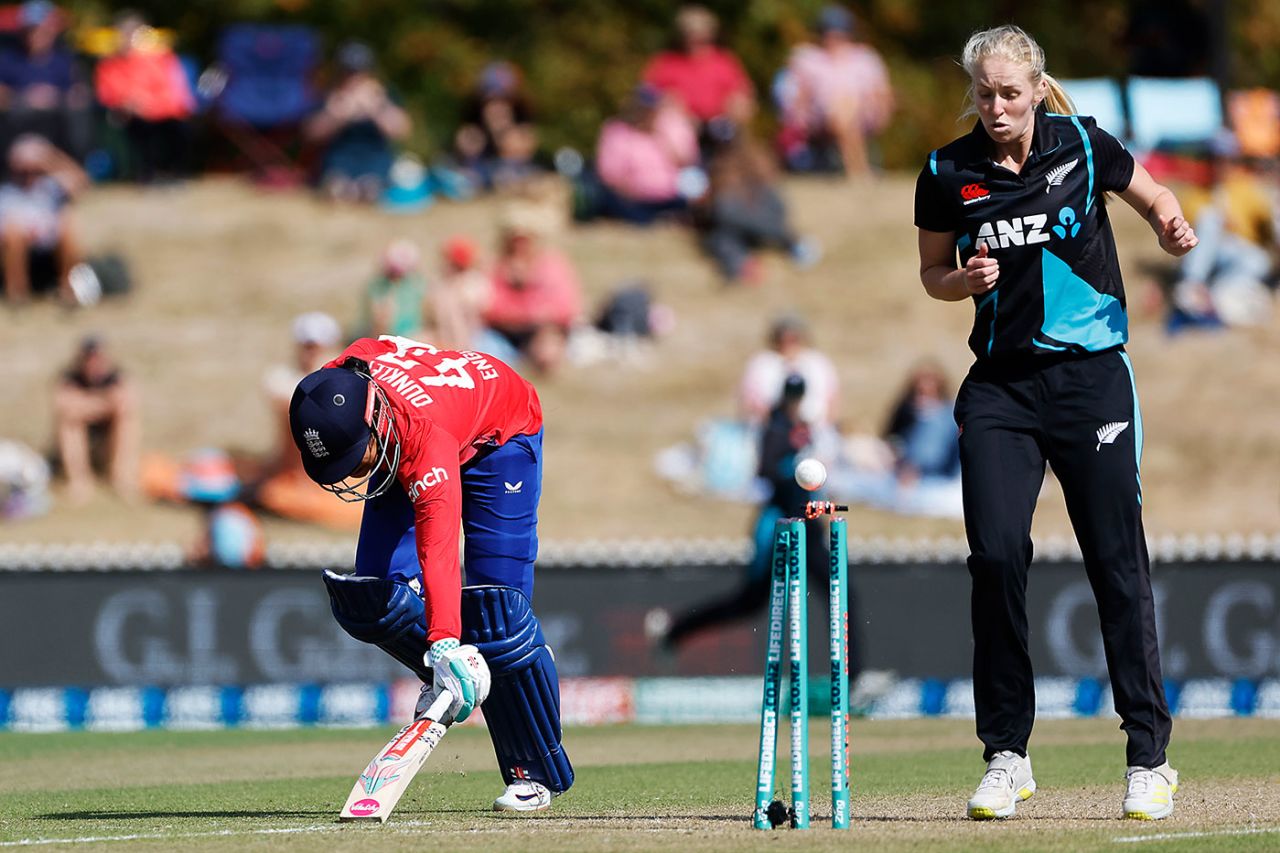 Sophia Dunkley was run out by a direct hit, New Zealand vs England, 3rd T20I, Nelson, March 24, 2024