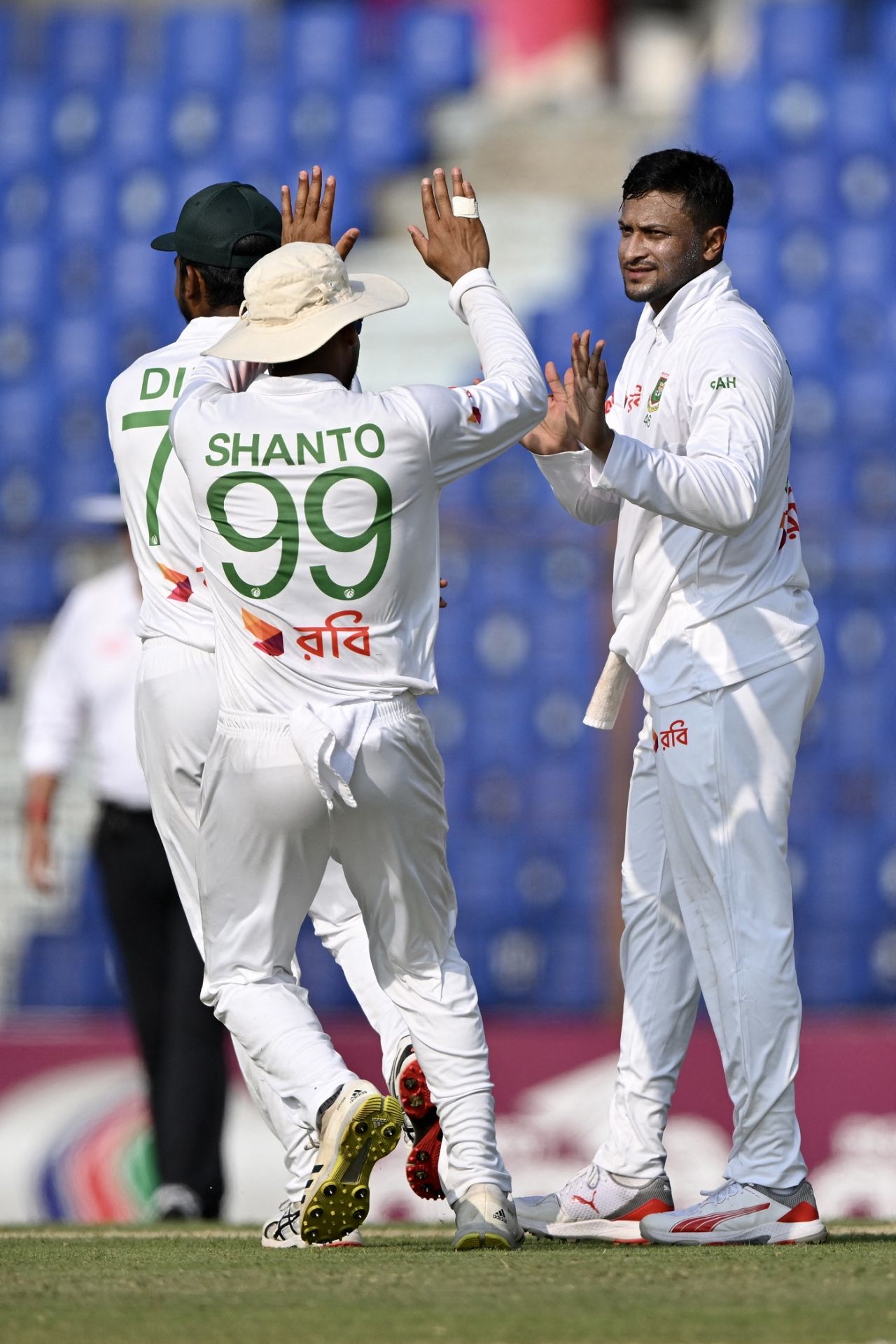 Shakib Al Hasan celebrates after removing Dimuth Karunaratne for 93, Bangladesh vs Sri Lanka, 2nd Test, Chattogram, Day 1, March 30, 2024 