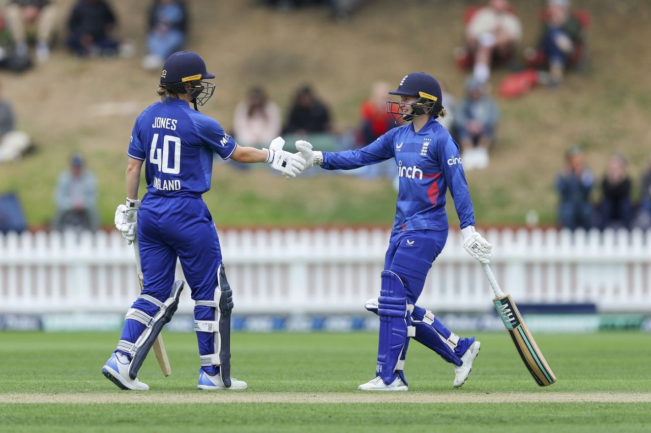 Amy Jones and Charlie Dean stitched an unbroken 93-run stand to lift England, New Zealand Women vs England Women, 1st ODI, Wellington, April 01, 2024