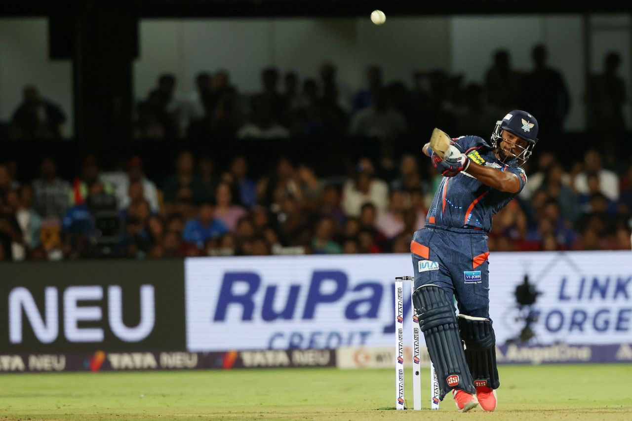 Nicholas Pooran hit five sixes in his 40 off 21 balls, Royal Challengers Bengaluru vs Lucknow Super Giants, IPL, Bengaluru, April 2, 2024