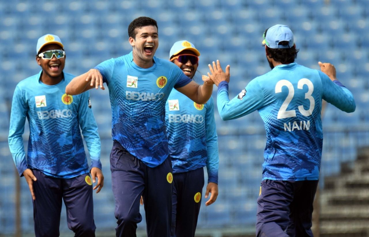 Taskin Ahmed celebrates a wicket Gazi Group vs Abahani Ltd, Dhaka Premier League, Savar, Mar 30 2024