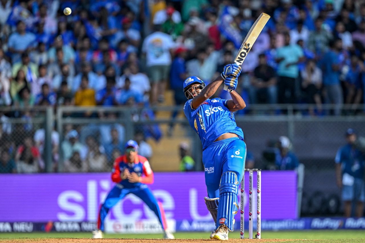 Romario Shepherd hits a big one, Mumbai Indians vs Delhi Capitals, IPL 2024, Mumbai, April 7, 2024