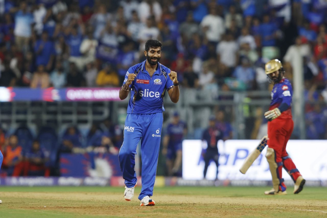 Jasprit Bumrah struck back-to-back in the 17th over, Mumbai Indians vs Royal Challengers Bangalore, IPL 2024, Mumbai, April 11, 2024