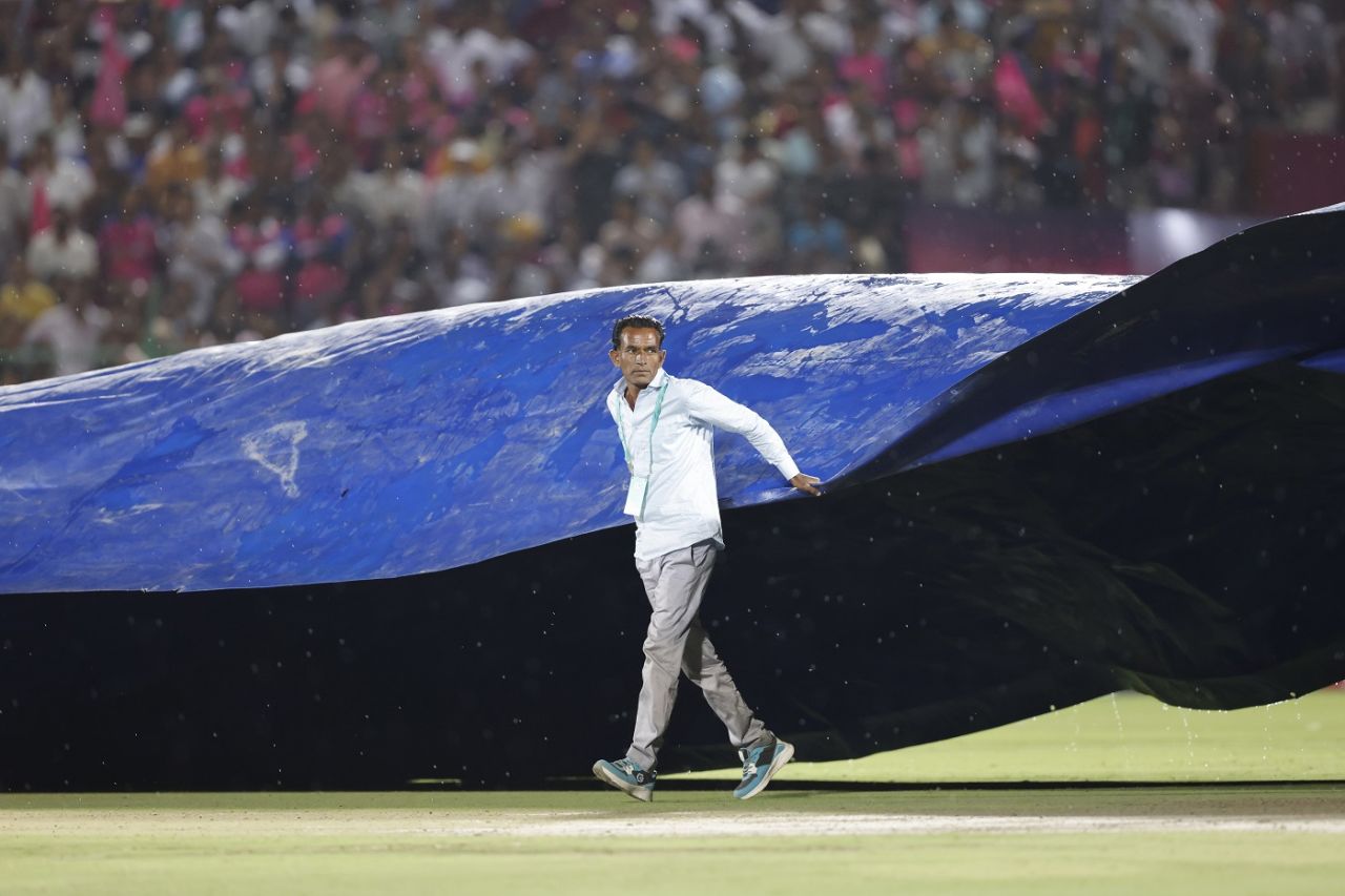 Slight drizzle halted the chase in Jaipur, Rajasthan Royals vs Mumbai Indians, IPL 2024, Jaipur, April 22, 2024