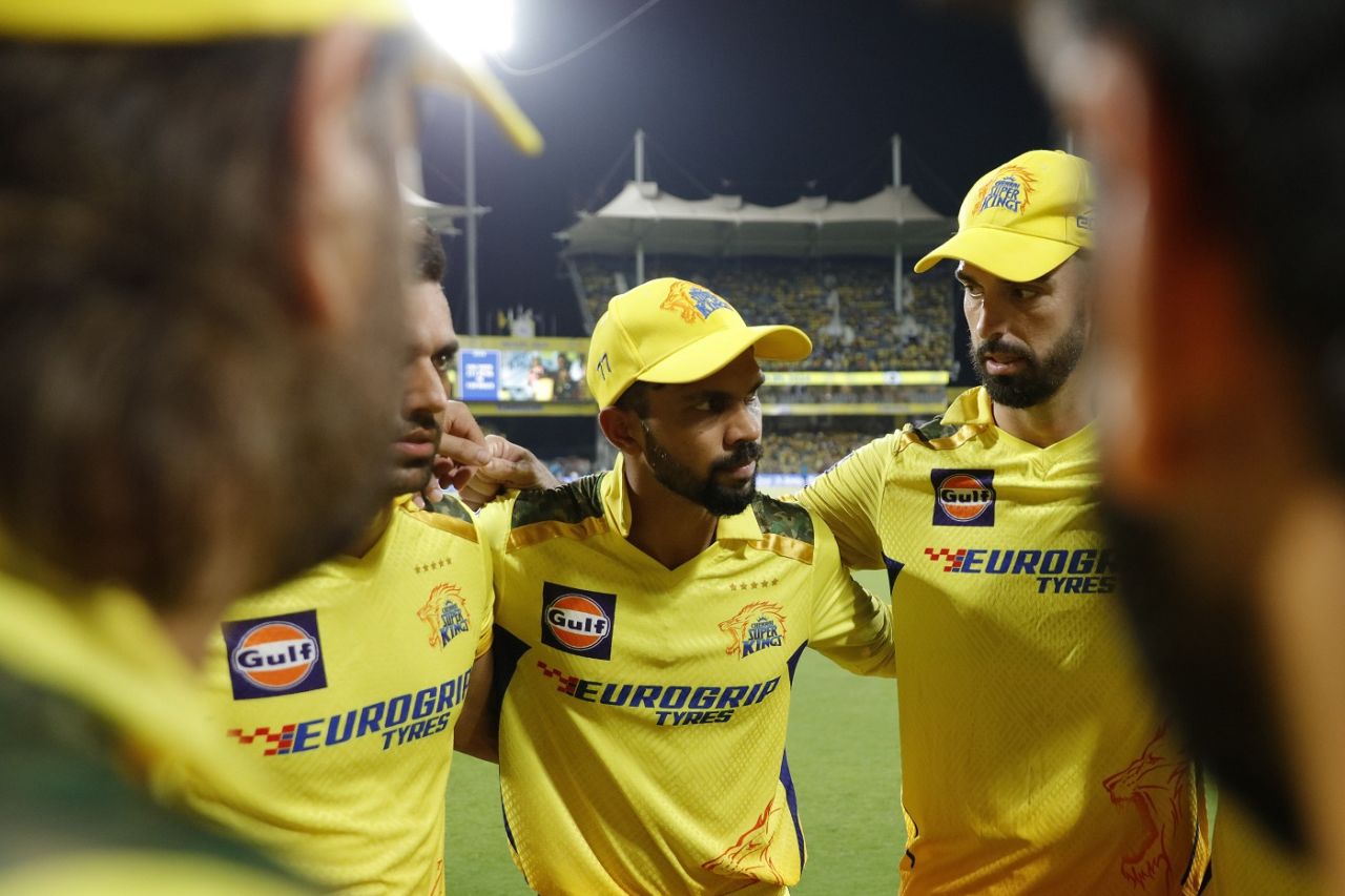 Captain Ruturaj Gaikwad in a CSK huddle, Chennai Super Kings vs Lucknow Super Giants, IPL 2024, Chennai, April 23, 2024