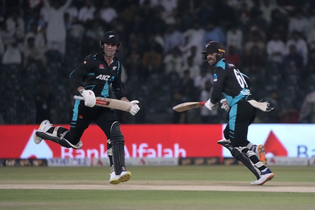 Tim Robinson and Tom Blundell took New Zealand past the 50-run mark in the fifth over, Pakistan vs New Zealand, 4th T20I, Lahore, April 25, 2024