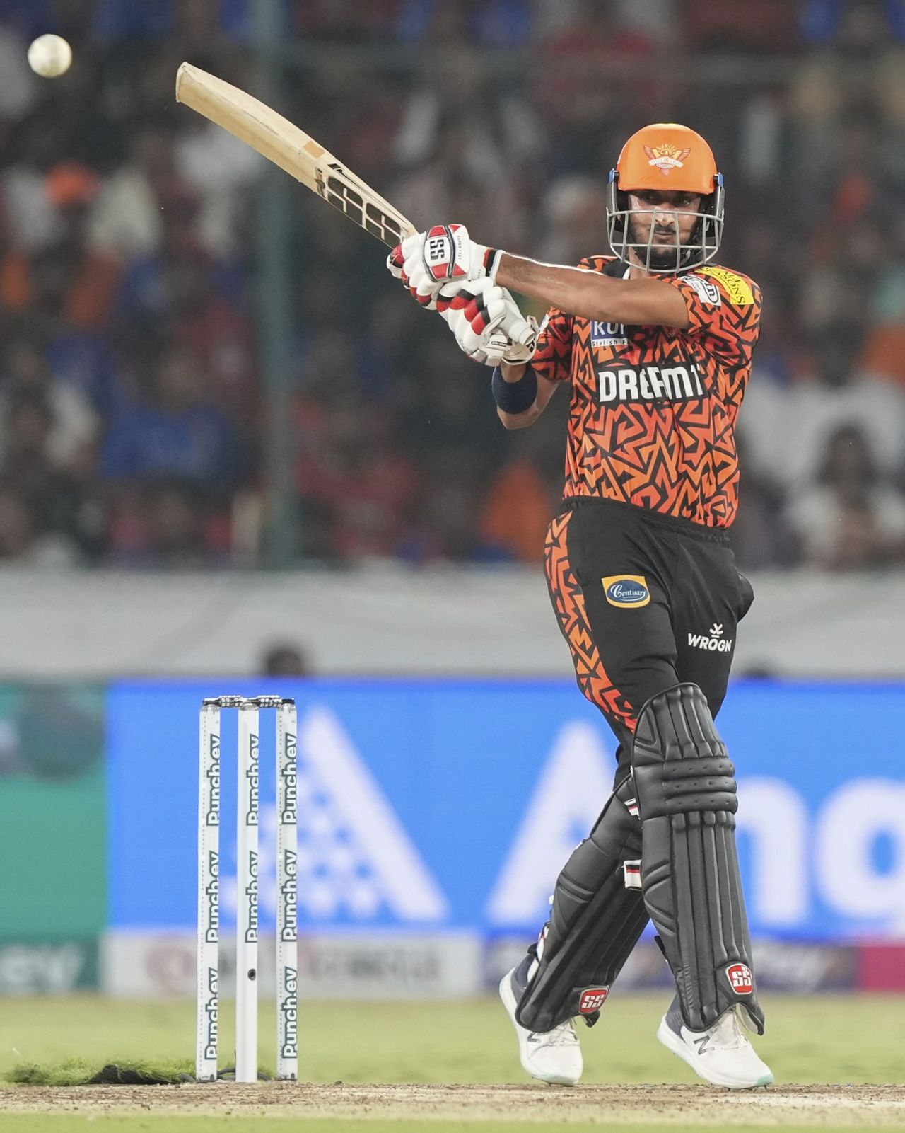 Shahbaz Ahmed was steady after walking in at No. 6 in the powerplay, Sunrisers Hyderabad vs Royal Challengers Bengaluru, IPL 2024, Hyderabad, April 25, 2024