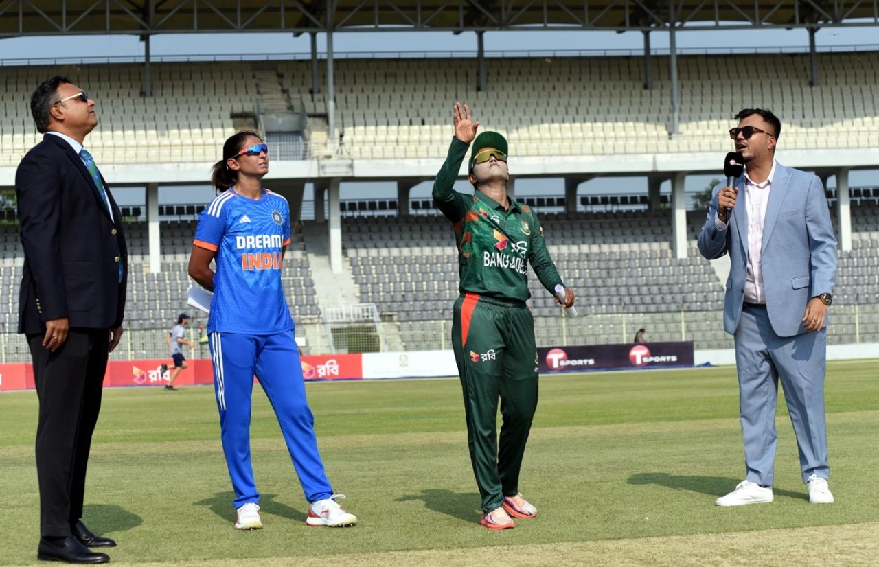 Harmanpreet Kaur and Nigar Sultana at the toss, Bangladesh vs India, 1st women's T20I. Sylhet, April 28, 2024
