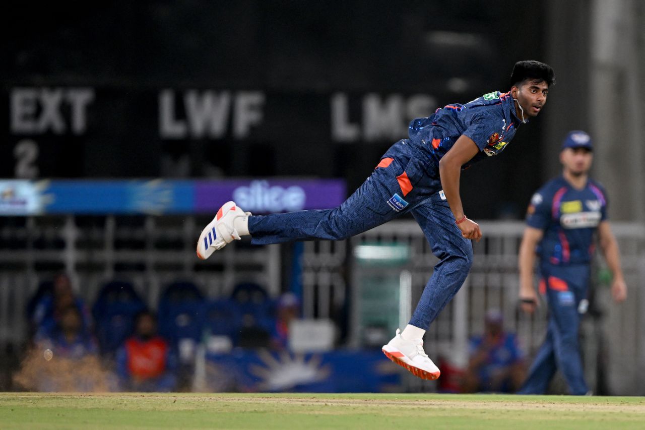 Mayank Yadav couldn't finish his spell in his comeback game, Lucknow Super Giants vs Mumbai Indians, IPL 2024, Lucknow, April 30, 2024 