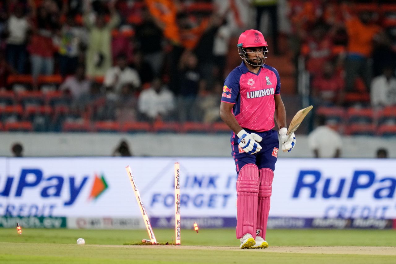 Bhuvneshwar Kumar splayed Sanju Samson's stumps in a double-wicket first over, Sunrisers Hyderabad vs Rajasthan Royals, IPL 2024, Hyderabad, May 2, 2024