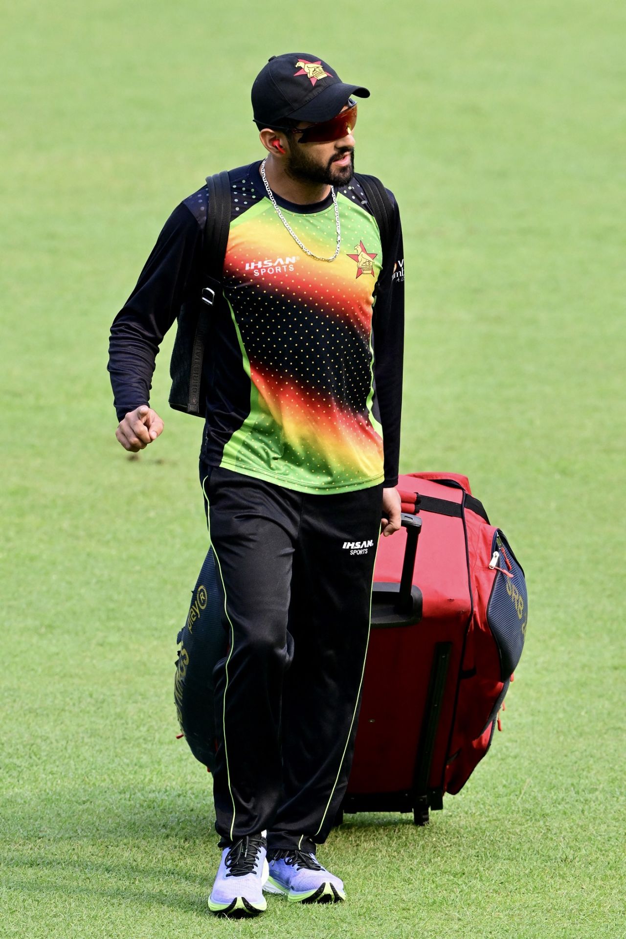 Sikandar Raza arrives for a training session, Dhaka, May 9, 2024
