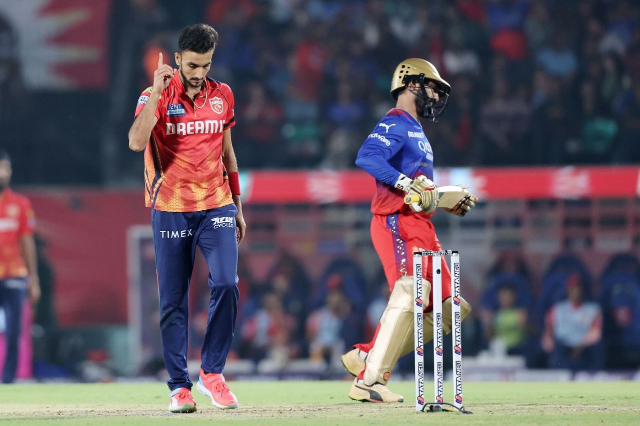 Harshal Patel picked three wickets in his final over to become the Purple Cap holder, Punjab Kings vs Royal Challengers Bengaluru, IPL 2024, Dharamsala, May 9, 2024