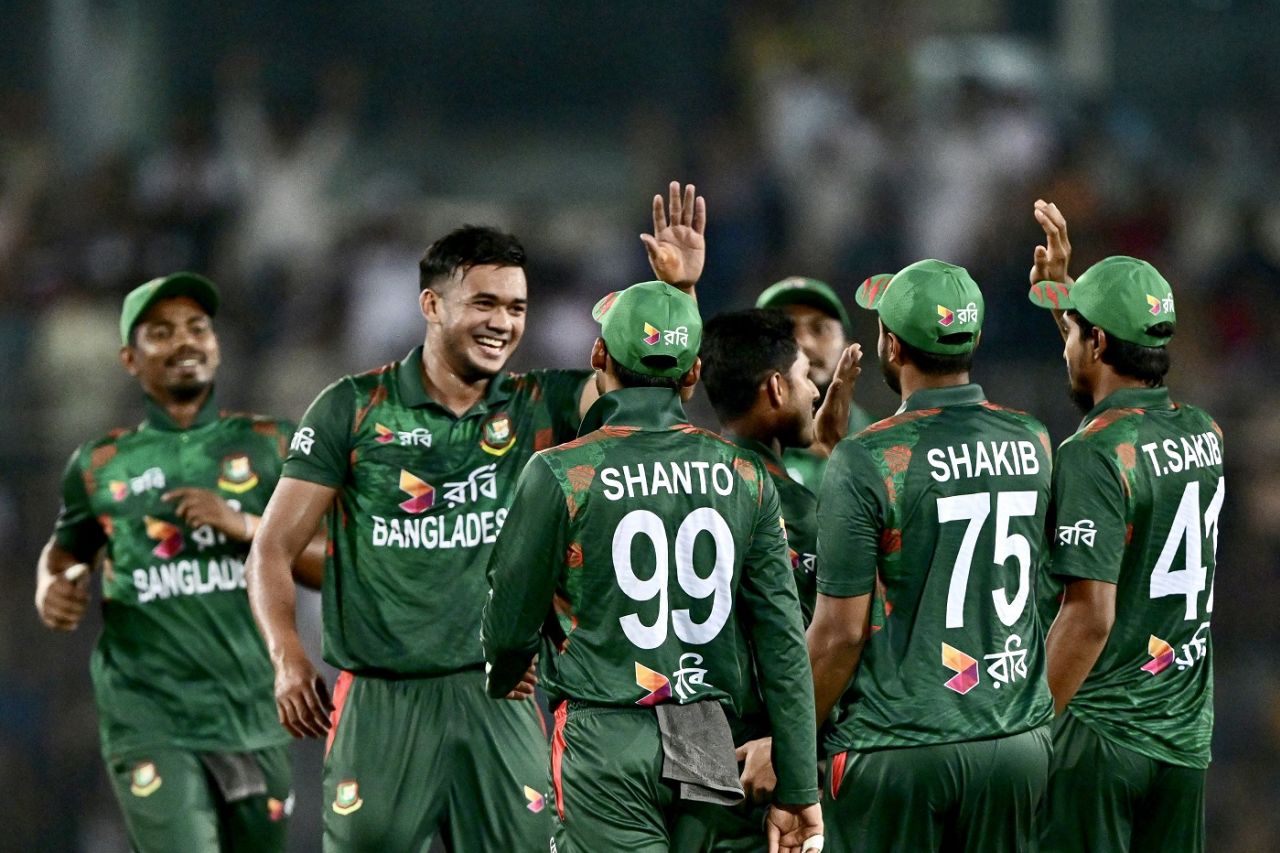 Taskin Ahmed struck twice in the powerplay, Bangladesh vs Zimbabwe, 4th T20I, Dhaka, May 10, 2024